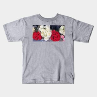 Paris Multi-Colored Rose Bouquets Kids T-Shirt